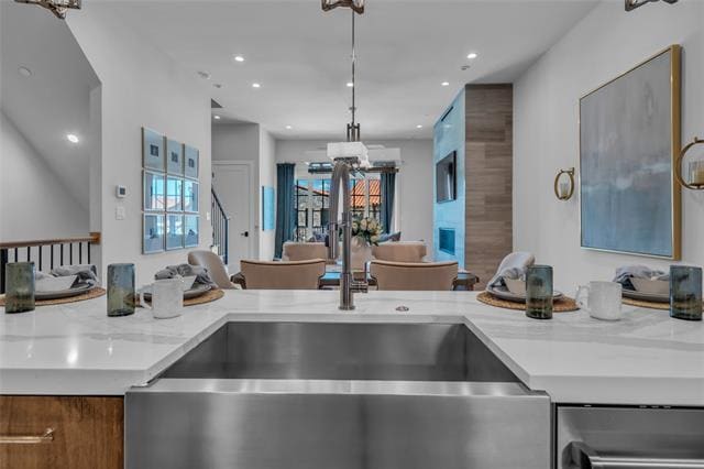 Building Photo - 69 Cortes Dr