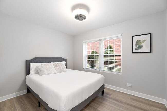 Building Photo - 1001 W Howard St