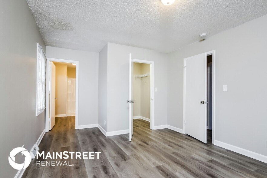 Building Photo - 258 Shallowbrook Dr