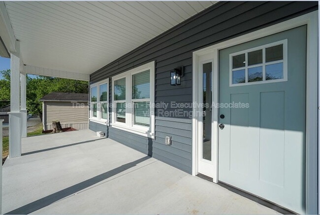 Building Photo - 2711 Tarleton Ave