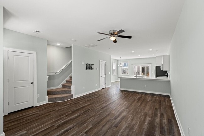 Building Photo - Reduced! 3 Bedroom Townhome each with en-s...