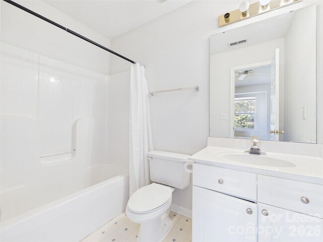 Building Photo - 609 Mountainwater Dr