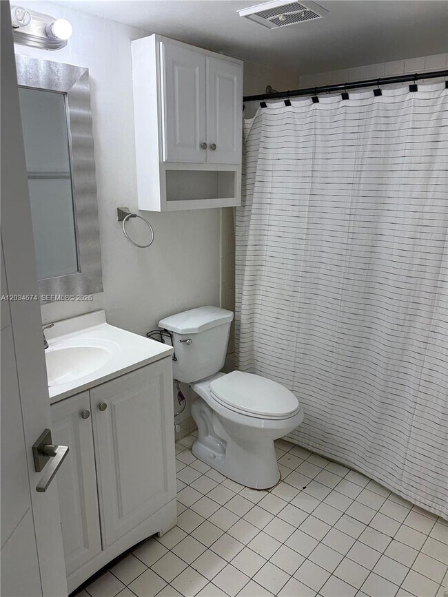 Building Photo - 13935 SW 93rd Ln