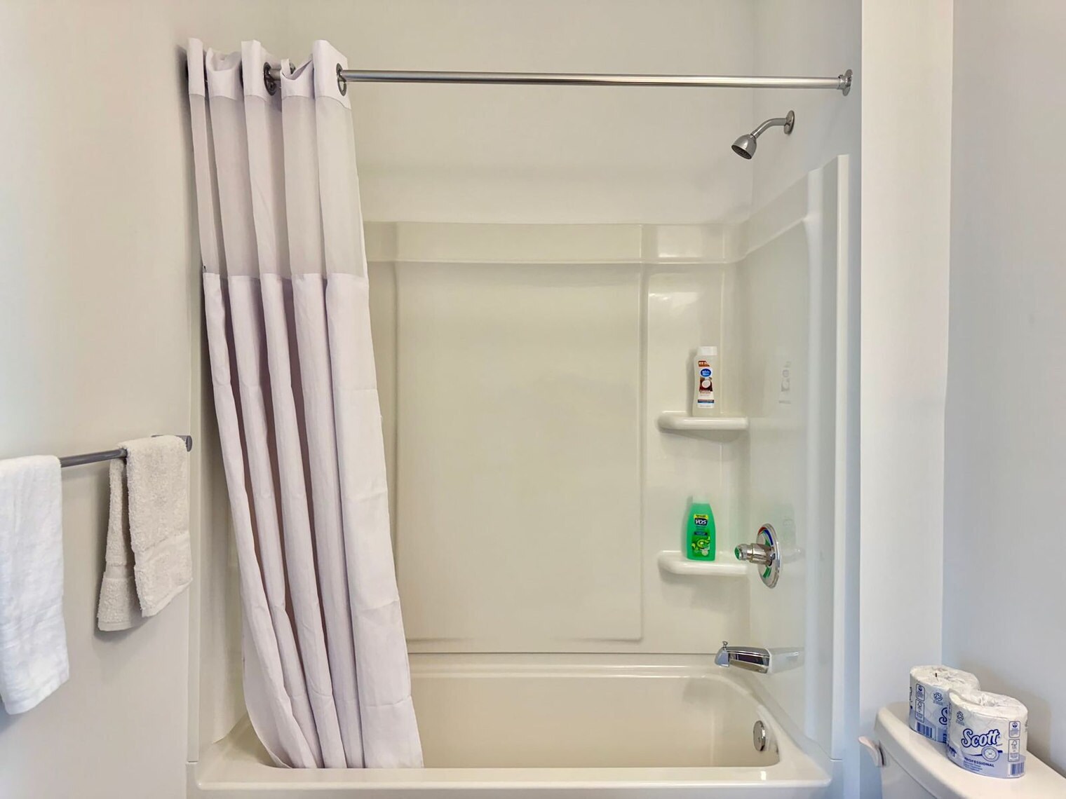 Building Photo - 542 Boulevard NE