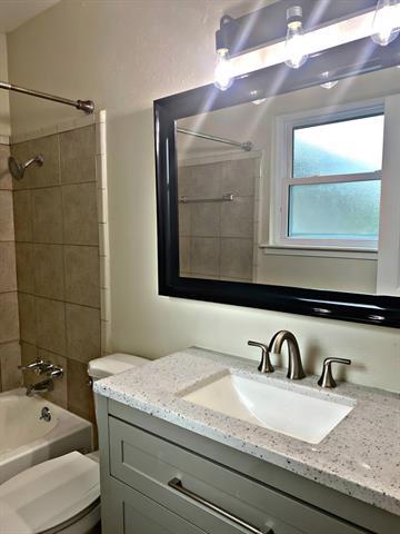 Building Photo - 406 Glencairn Dr