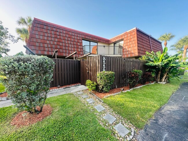 Building Photo - 8559 Boca Rio Dr
