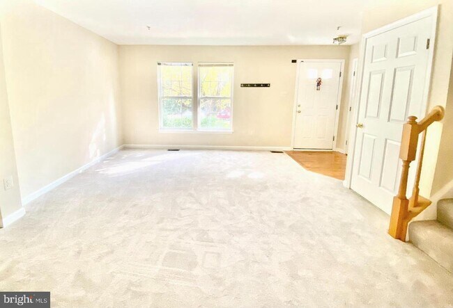 Building Photo - 13765 Palmetto Cir