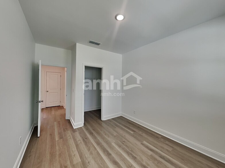 Building Photo - 203 Gershon Wy
