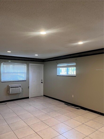 Building Photo - 1824 N Hiawassee Rd