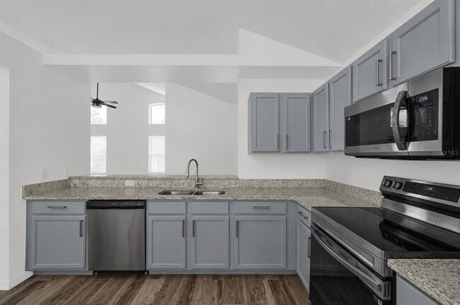Building Photo - 204 Gleneagles Dr