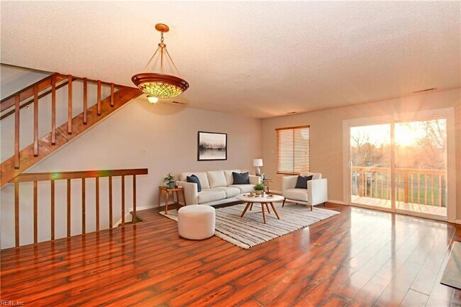 Building Photo - 3764 Chimney Creek Dr
