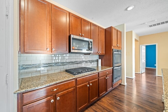 Building Photo - 5007 Pine Ridge Knoll Ct