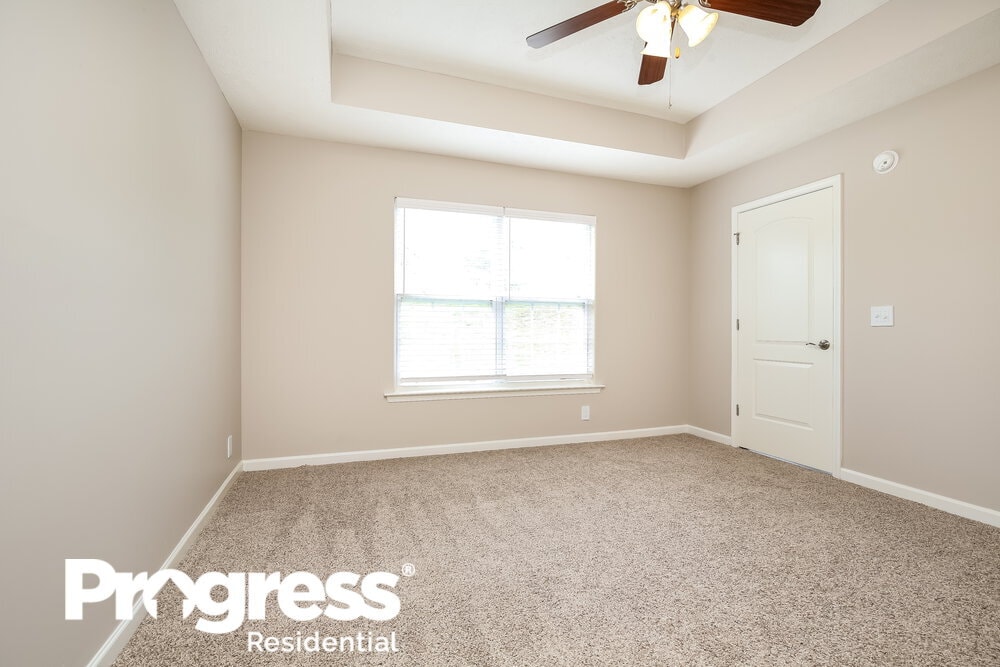 Building Photo - 106 Lyndhurst Dr