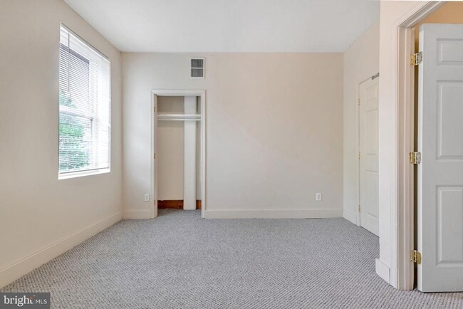 Building Photo - 1742 E Lombard St