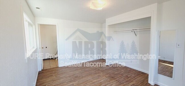 Building Photo - 10522 Addison St SW