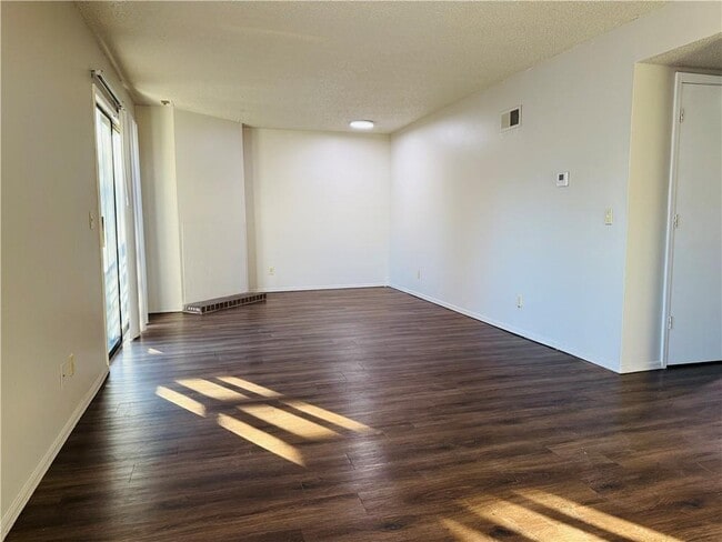 Building Photo - 1701 S West End St