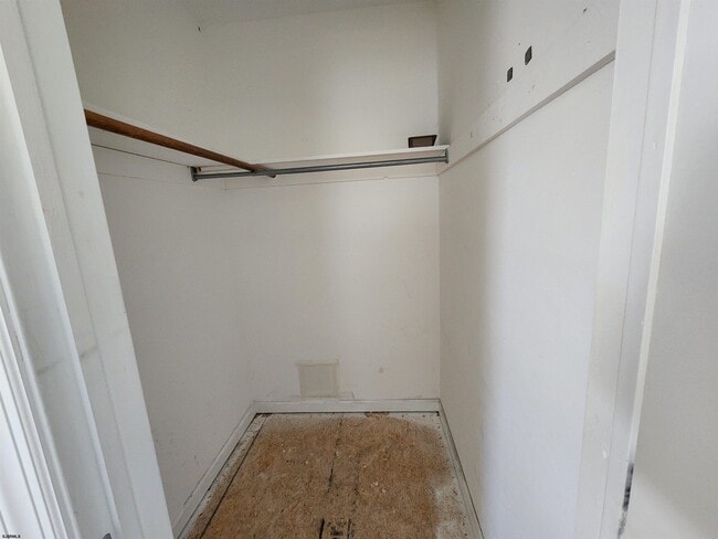 Building Photo - 106 N Dudley Ave