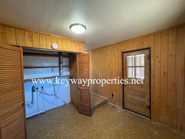 Building Photo - Classic 2 bed 1 bath home in NE ABQ