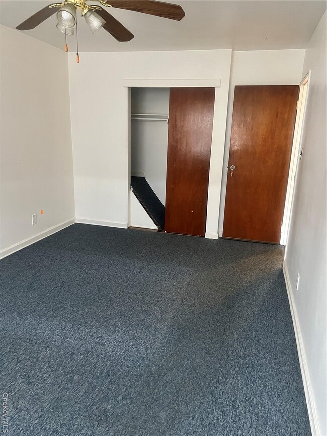 Building Photo - 1019 E 104th St