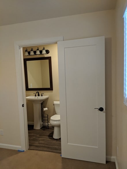 Master Bath - 9062 Robinridge Way
