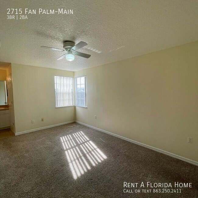 Building Photo - 2715 Fan Palm Dr