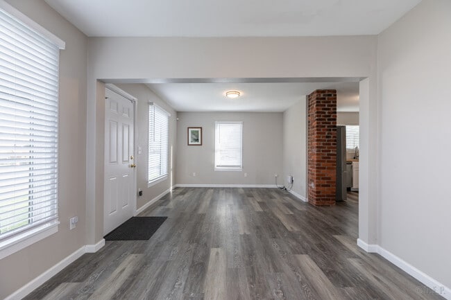 Building Photo - 33450 SW Hall St