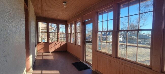 Building Photo - 2 bedroom 1 bath home