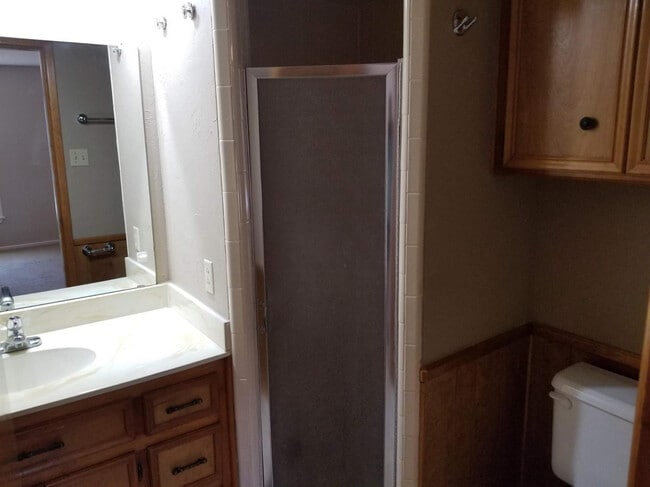 Building Photo - 7714 Albany Ave