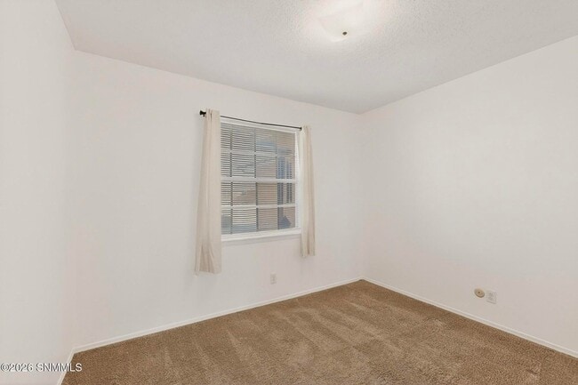 Building Photo - 8120 Ruidoso Rd NE