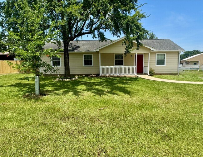 Building Photo - 1592 Dr Martin Luther King Jr Dr