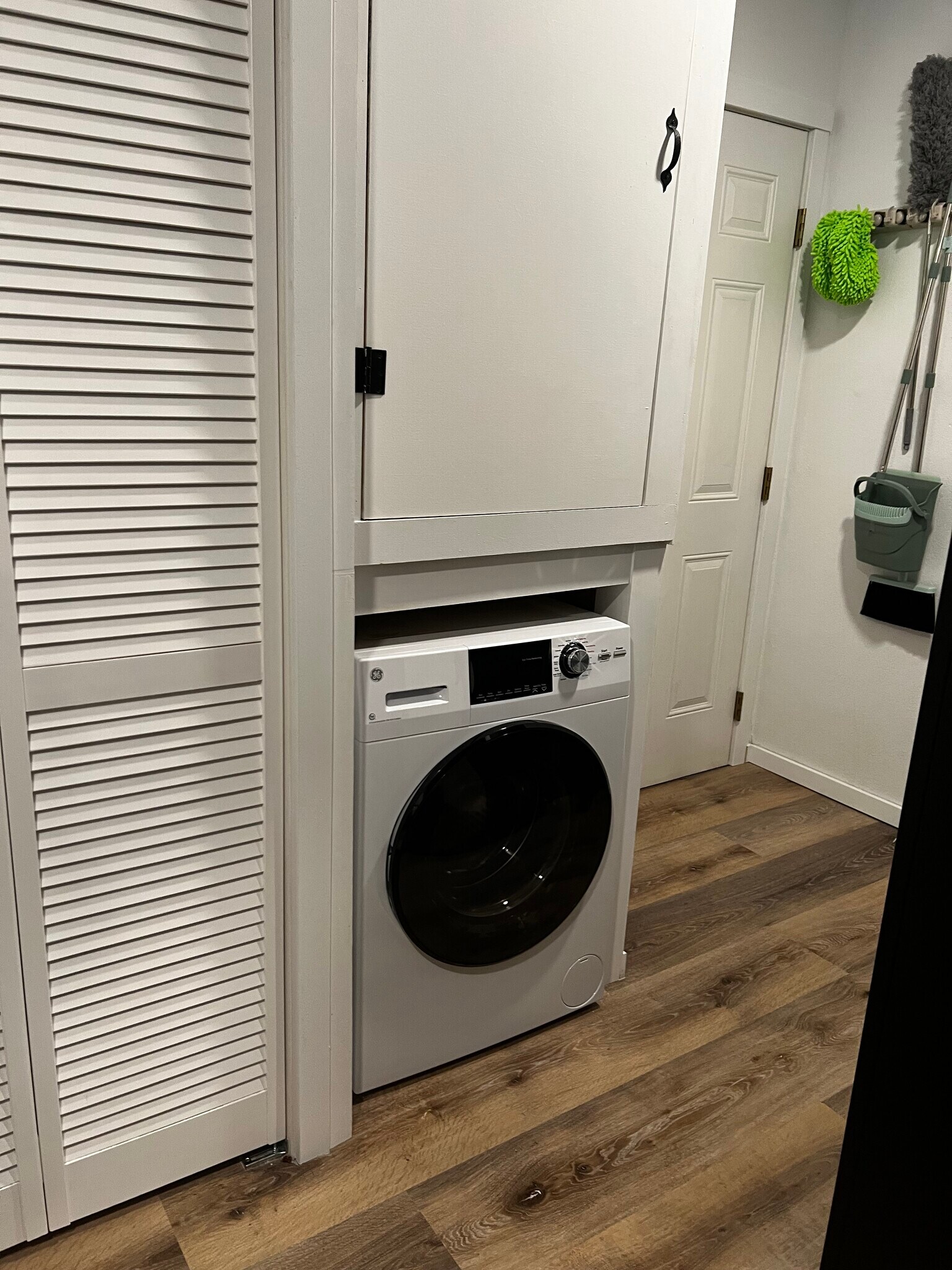 Laundry - 12848 SW 77th Cir