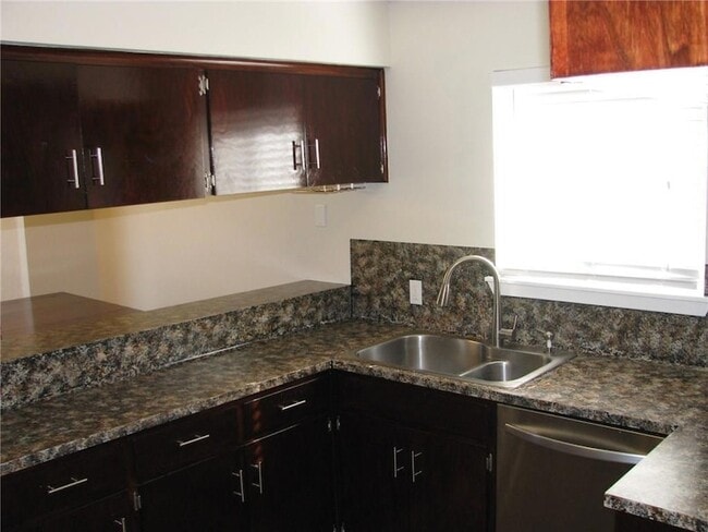Building Photo - 6509 Skycrest Dr