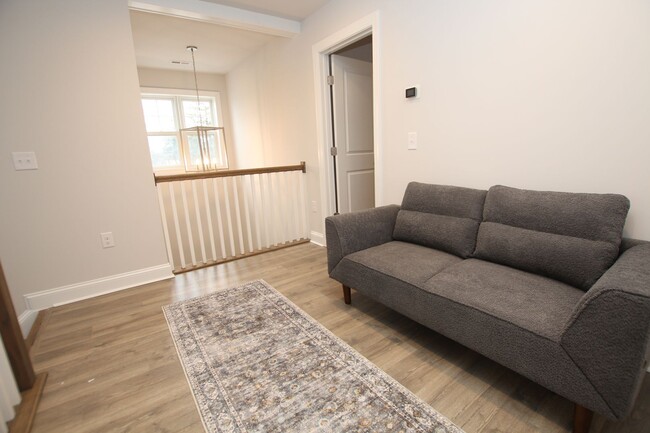Building Photo - Lewes Seasonal Rental