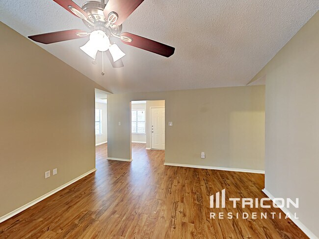 Building Photo - 1015 Cedar Run Dr