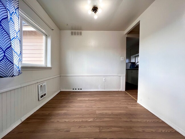 Building Photo - Non-Refundable & Security Deposit Total: $925.00