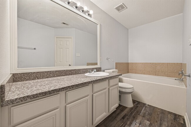 Building Photo - 7130 Cypress Pr Dr