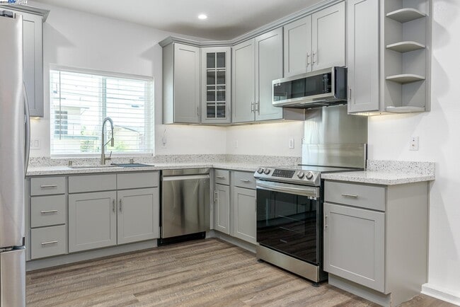 Building Photo - 16318 Maubert Ave