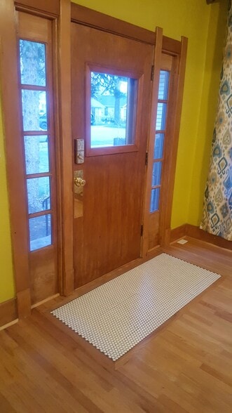 Front door - 2816 Reed Ave