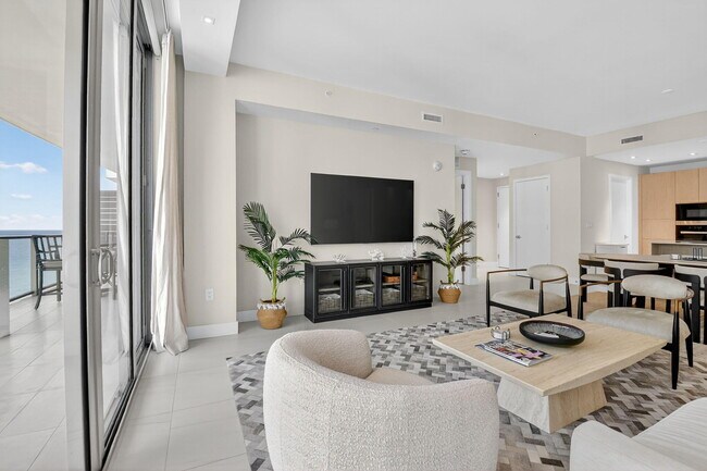 Building Photo - 3100 N Ocean Dr