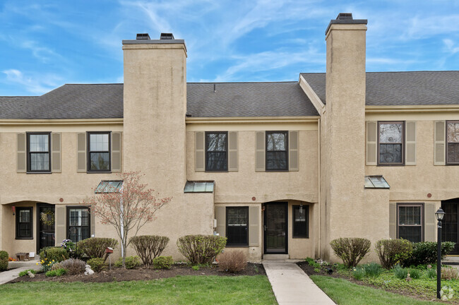 Building Photo - 237 McIntosh Rd