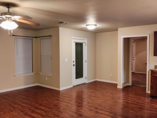 Building Photo - 2813 Conner Dr