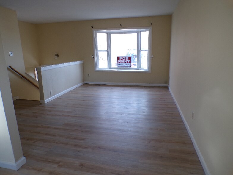 Building Photo - 1308 Hartford St