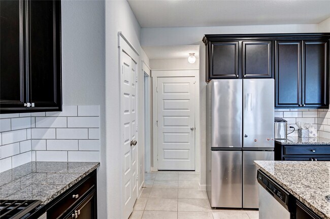 Building Photo - 31702 Casa Linda Dr