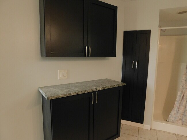 master bath - 4173 Highland Loop