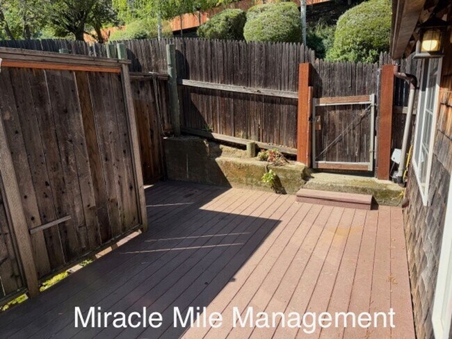 Building Photo - Charming Private Cottage in San Anselmo