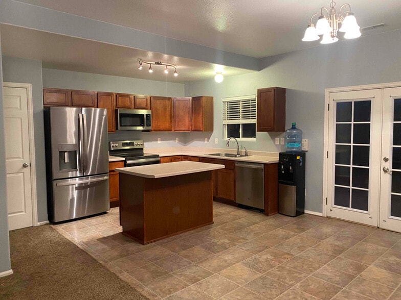 Building Photo - 10756 Deer Meadow Cir
