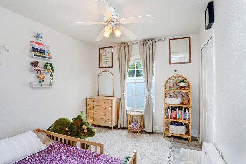 Building Photo - 3122 W Grace St