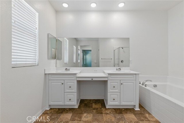 Building Photo - 24583 Acadia Dr