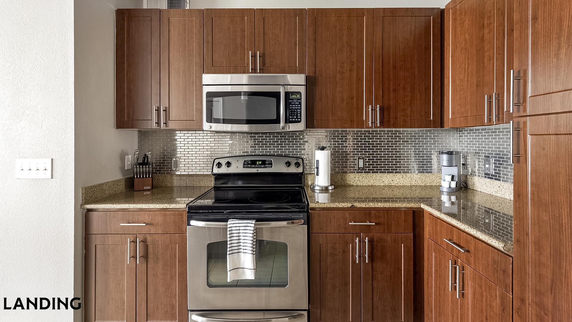 Building Photo - 15777 Quorum Dr