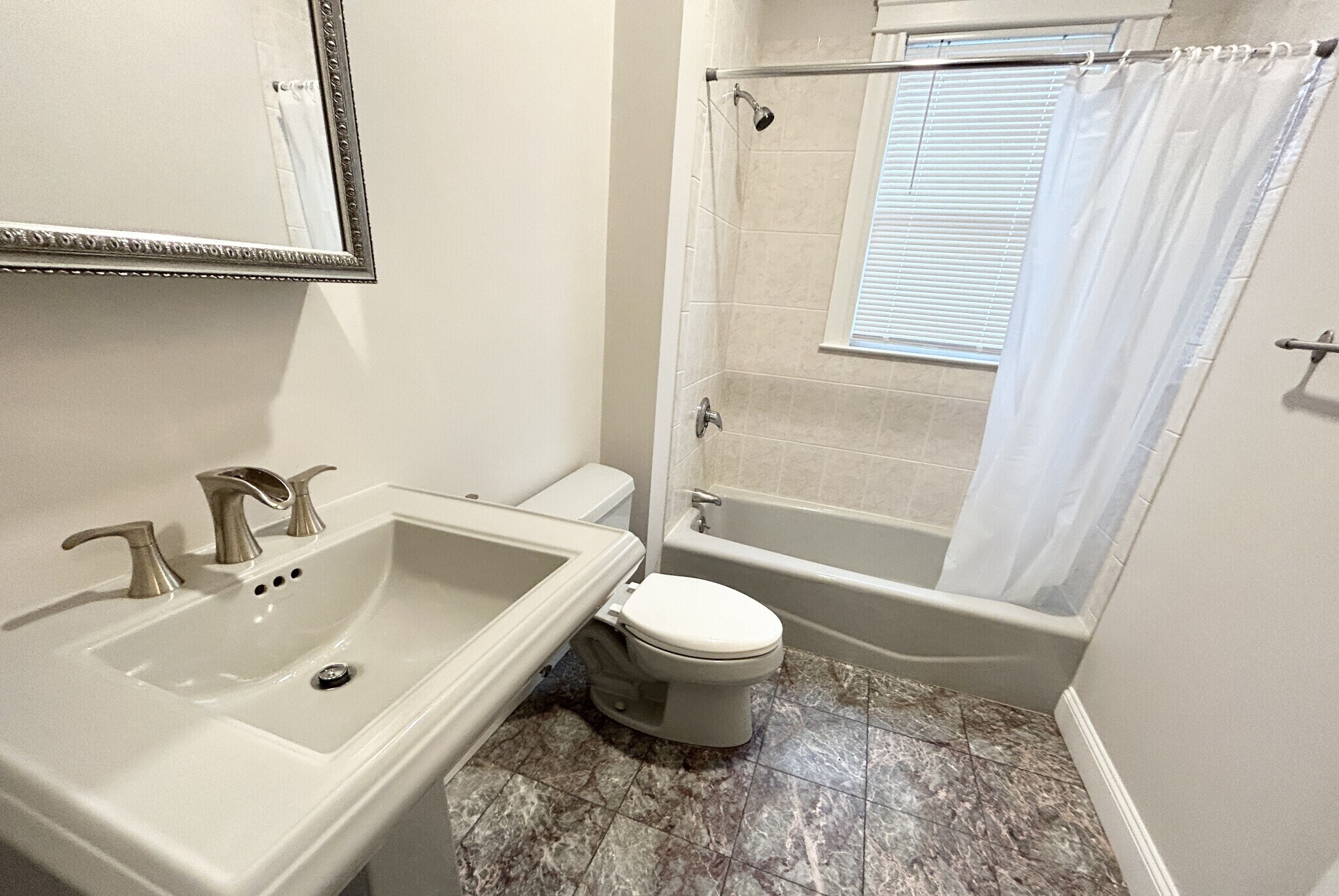 Building Photo - 12 Buttonwood St